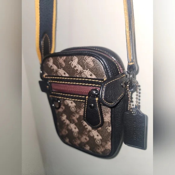 Coach Dyan 10 Horse And Carriage Crossbody Mens Bag Signature NWOT - Picture 12 of 15
